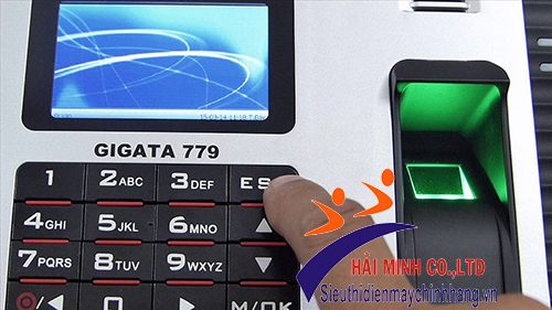 máy chấm công Gigata 779a với đầu đọc vân tay bền bỉ nhạy bén